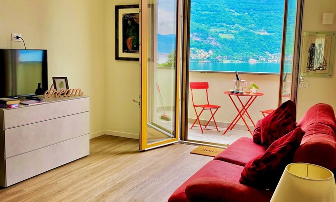 Clusane Apartment | Con Vista Mozzafiato sul Lago D'iseo, Ideale per Famiglie, Amici, Coppie