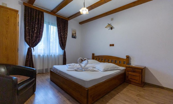 Novaci Villa | Conacul de sub munte