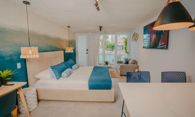 Condado Apartment | Condado Beach-Pool Front Jewel