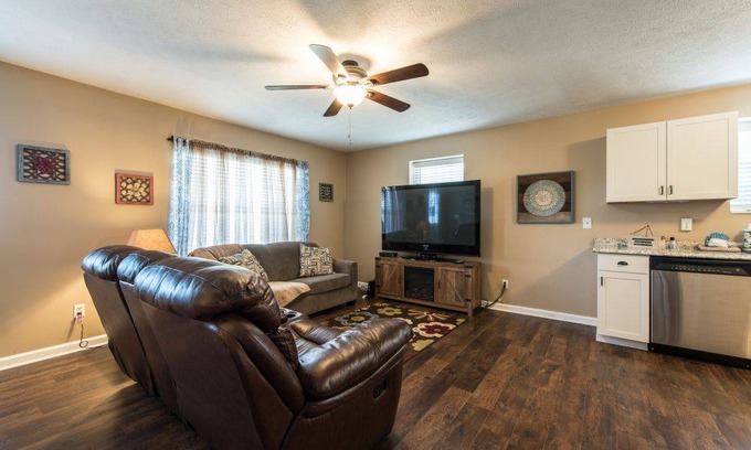 Kodak Condo | Condo ∙ 1 bedroom ∙ 2 guests