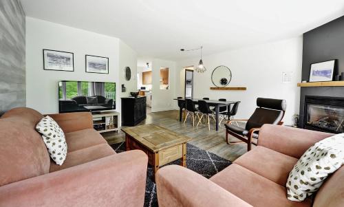 Stoneham Apartment | Condo 203 33 Chemin du Hameau by Les Chalets Alpins