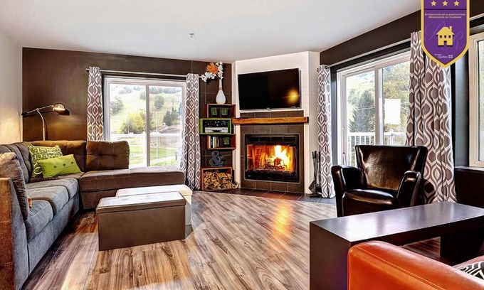 Stoneham Apartment | Condo 224 620 Chemin du Hibou by Les Chalets Alpins