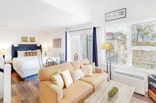 Craigleith House | Condo 416 at North Creek Resort