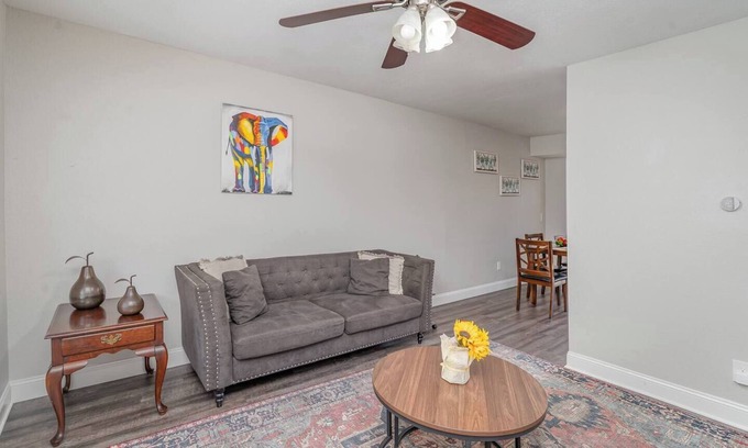 Villa Heights Apartment | Condo ~5 min Uptown w/Fast Wi-Fi & Private Patio