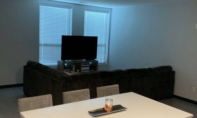 West Allis Apartment | Condo Apartment