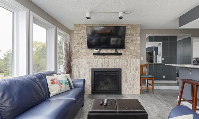 The Blue Mountains House | Condo at Blue Mountain on Ski Run Close to Village