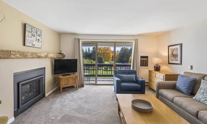 Stowe Area Condo | Condo at Stowe`s Toll House | Ski-in/Ski-out!