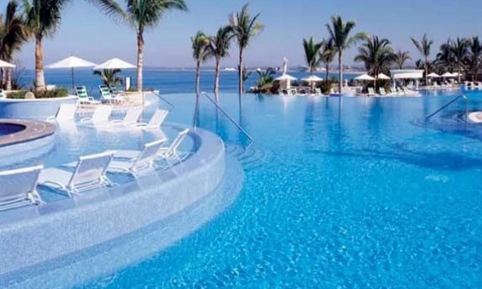 Cerritos Hotel | Condo EM