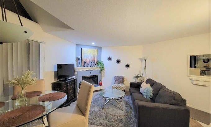 Englewood Condo | Condo In Dtc/centennial/greenwood Village Area - Perfect Locataion