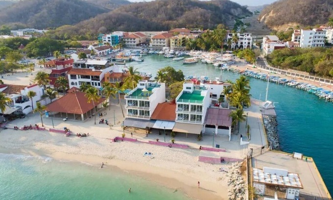 Crucecita Hotel | CONDO MIR BY TRVL2HM