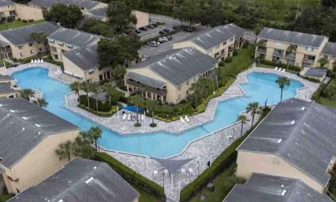 South Semoran Apartment | Condo near Orlando Airport