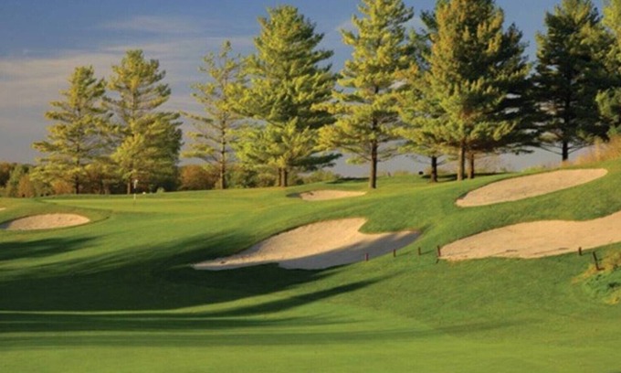 Lake Geneva Condo | Condo nearby Grand Geneva Resort SKI GOLF Fall Leaves