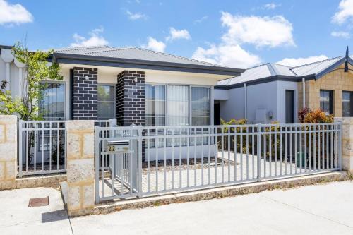 Harrisdale House | Condo on Bambili