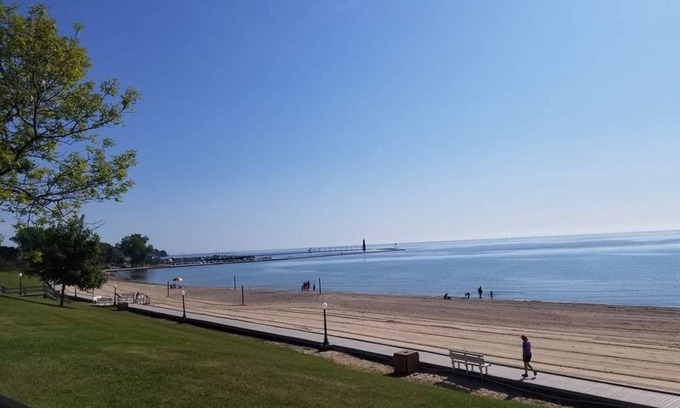 Algoma Condo | Condo on the Ahnapee River