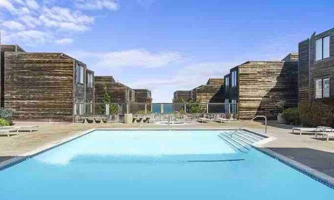 Monterey Condo | Condo on the beach. Walk to the beach. Sleeps 4. Beautiful sunsets. Idyllic.