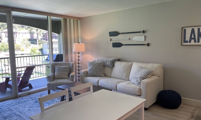 Lakewood Condo | Condo on the Lake