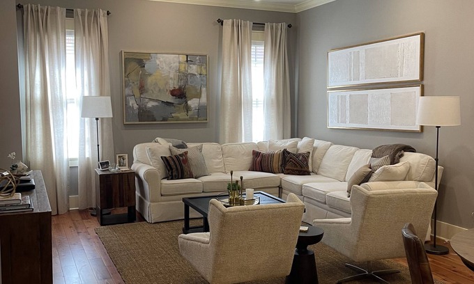 Oxford Condo | Condo on the Square