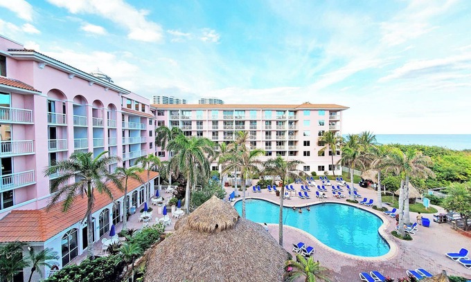 Palm Beach Shores Condo | Condo On The Beach! Singer Island | Beachfront Location