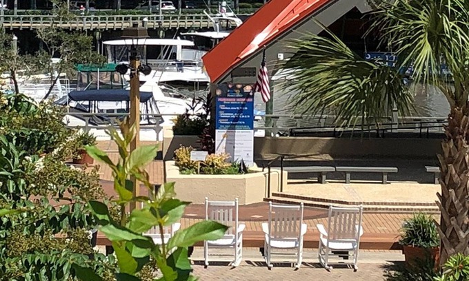 Shelter Cove Condo | Condo overlooking Shelter Cove Harbor