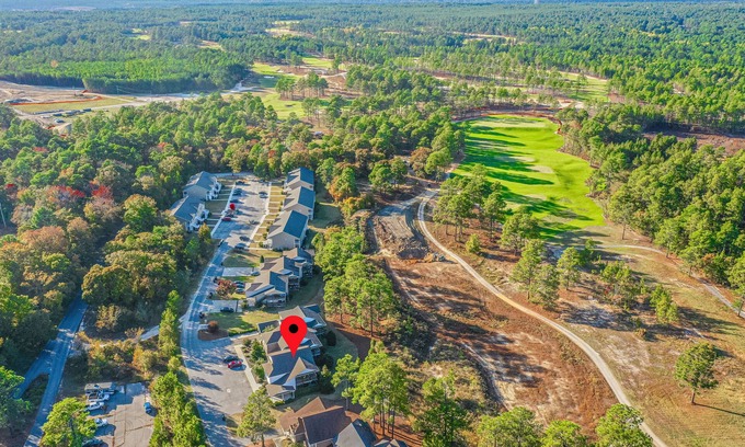 Aberdeen Condo | Condo overlooking Pinehurst #10 Course & 4.8 miles from the 2024 US Open!