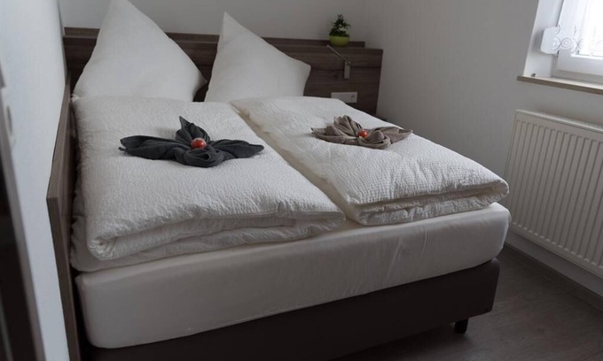 Neusitz Condo | Condo-Private Bathroom-Einstein