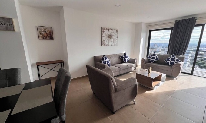 San Salvador Condo | Condo: The Flats La Vista - El Salvador del Mundo: Cozy 3 Bedroom, 3 bathroom.