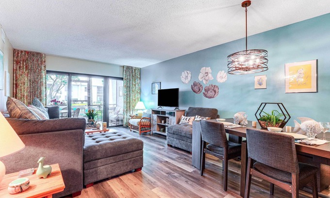 Fort Pierce Condo | Condo w/Patio & Resort Amenities in Fort Pierce!