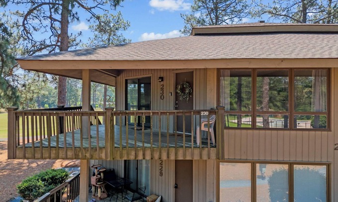 Foxfire Condo | Condo with Golf, Pool and Tennis Courts. n10 min to Pinehurst.