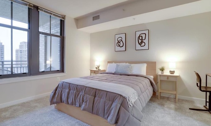 Aurora Highlands Apartment | Condo with Gym and Pool in Pentagon City 8min to DCA