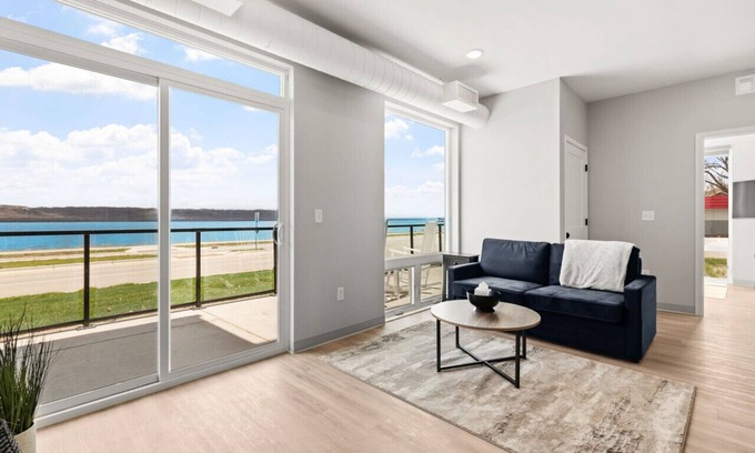 Lake City Condo | Condo with stunning views of Lake Pepin - Attached Garage Unit 106