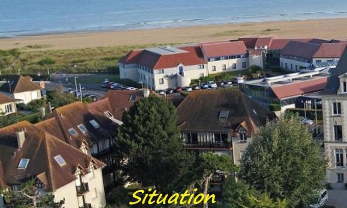 Ouistreham Apartment | Condominium apartment with terraces near the D-Day landing beaches