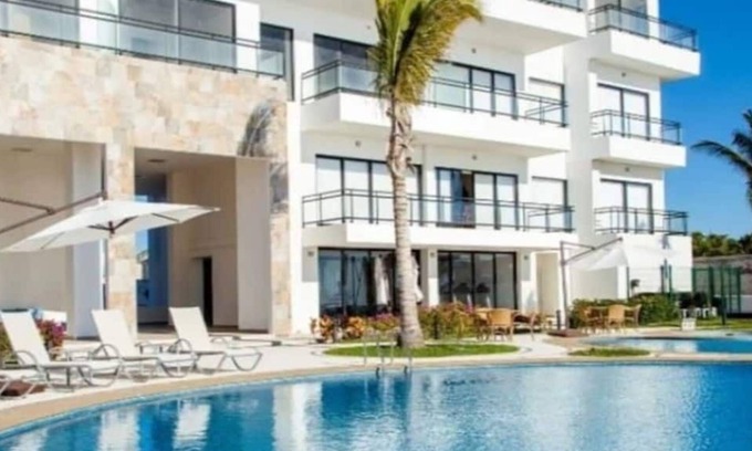 Cerritos Hotel | Condos Perla