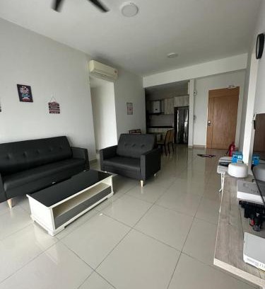 Putrajaya Apartment | Conezion, goft view mid floor, beside ioi city mall, opposite hospital serdang, beside Uniteen and UPM, Putrajay
