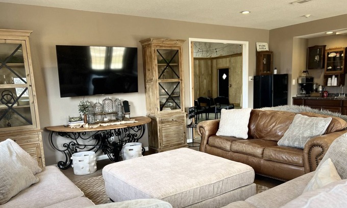 Brandon House | Conference Center @Spring Lakes Ranch