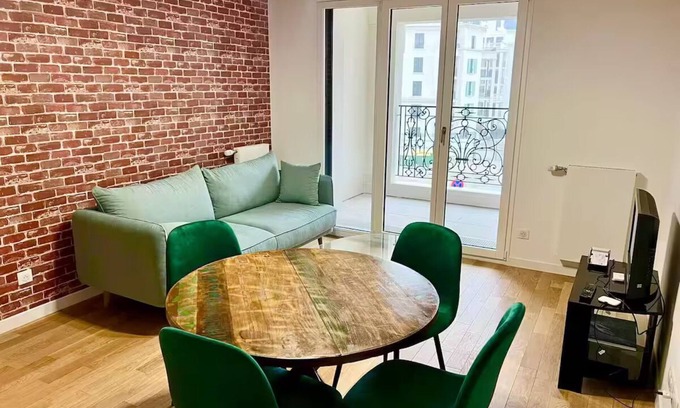 Le Plessis-Robinson Apartment | Confort apartment near panorama lake close to Paris