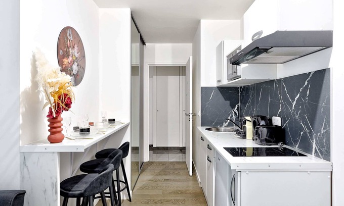 19th Arrondissement Apartment | Confort et style moderne à 2 pas de la Villette