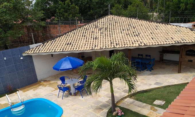 Paracuru House | Confort House. Large house close to the beach. Quiet and pleasant place.