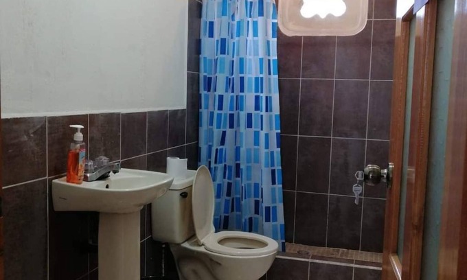 Santa Cruz del Quiche Hotel | Confortable rooms, clean and económic. Free Wi-Fi, parking available