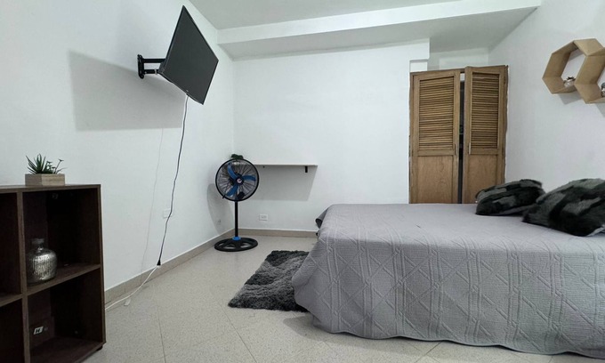 Robledo Apartment | Confortable Apartamento Bien Equipado Cerca al Estadio y al Metro