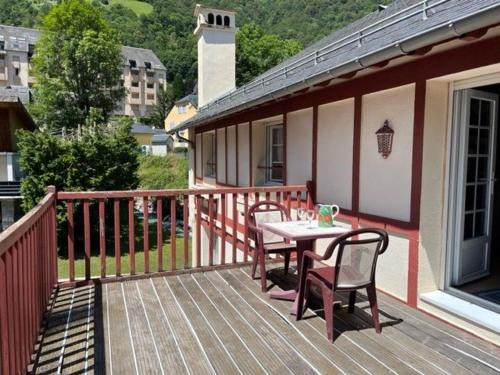 Cauterets Apartment | Confortable appart 2 chambres, terrasse, près télécabines à Cauterets - FR-1-812-106