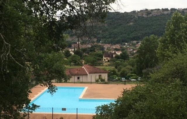 Cajarc House | CONFORTABLE MAISON DANS VILLAGE VACANCES AVEC PISCINE A CAJARC