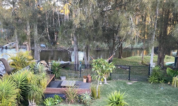 Lake Conjola House | Conjola Inn-let - Self Contained Unit - Lake Conjola