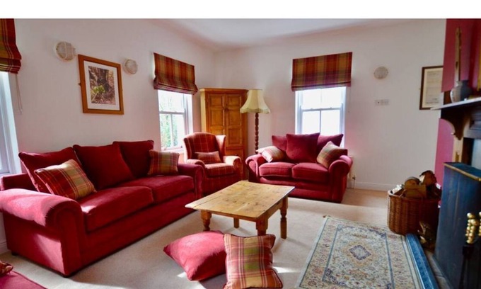 Delphi Cabin | Connemara 3-Bedroom Cottage