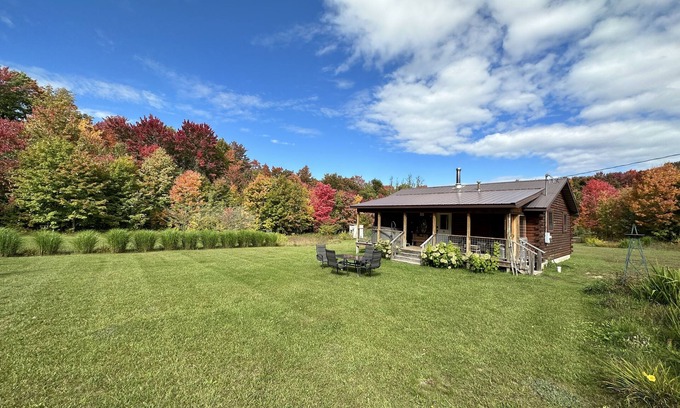Elmira Cabin | Connie's Little House