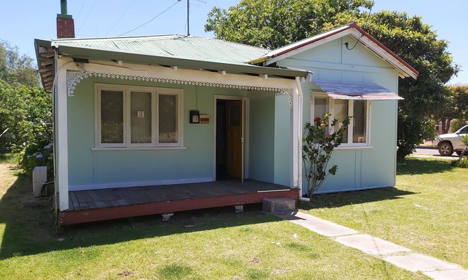 Boyanup Cottage | Connies Cottage Boyanup, Newly Refurbished!