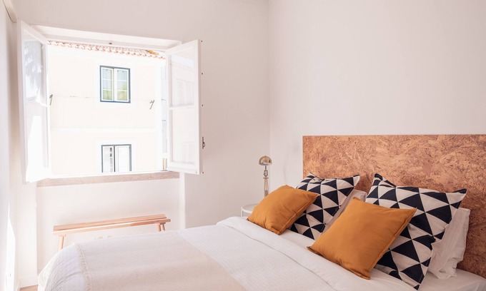 Santa Maria Maior Apartment | Conqvistador Apartment varanda 2