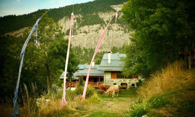 Crans-Montana House | Consulat des Elohim chez Allan et Lili-Peace