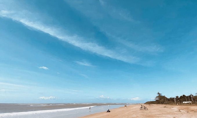 Manguinhos House | Container 10 Beach Studio