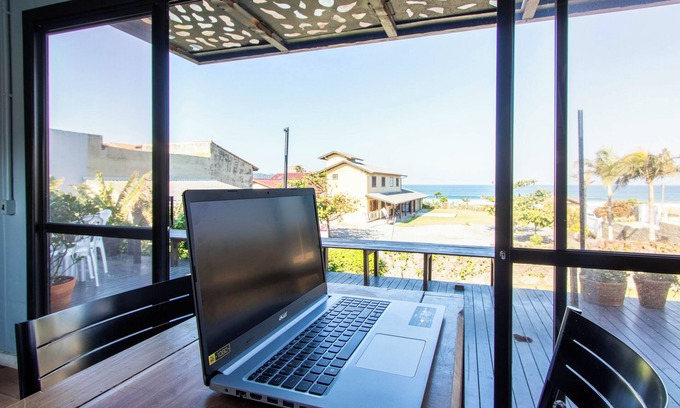 Campeche Sul House | Container com vista para o mar e jacuzzi SUL11