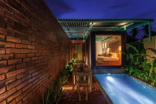 Gampaha Hotel | Container Villa Luxury Collection
